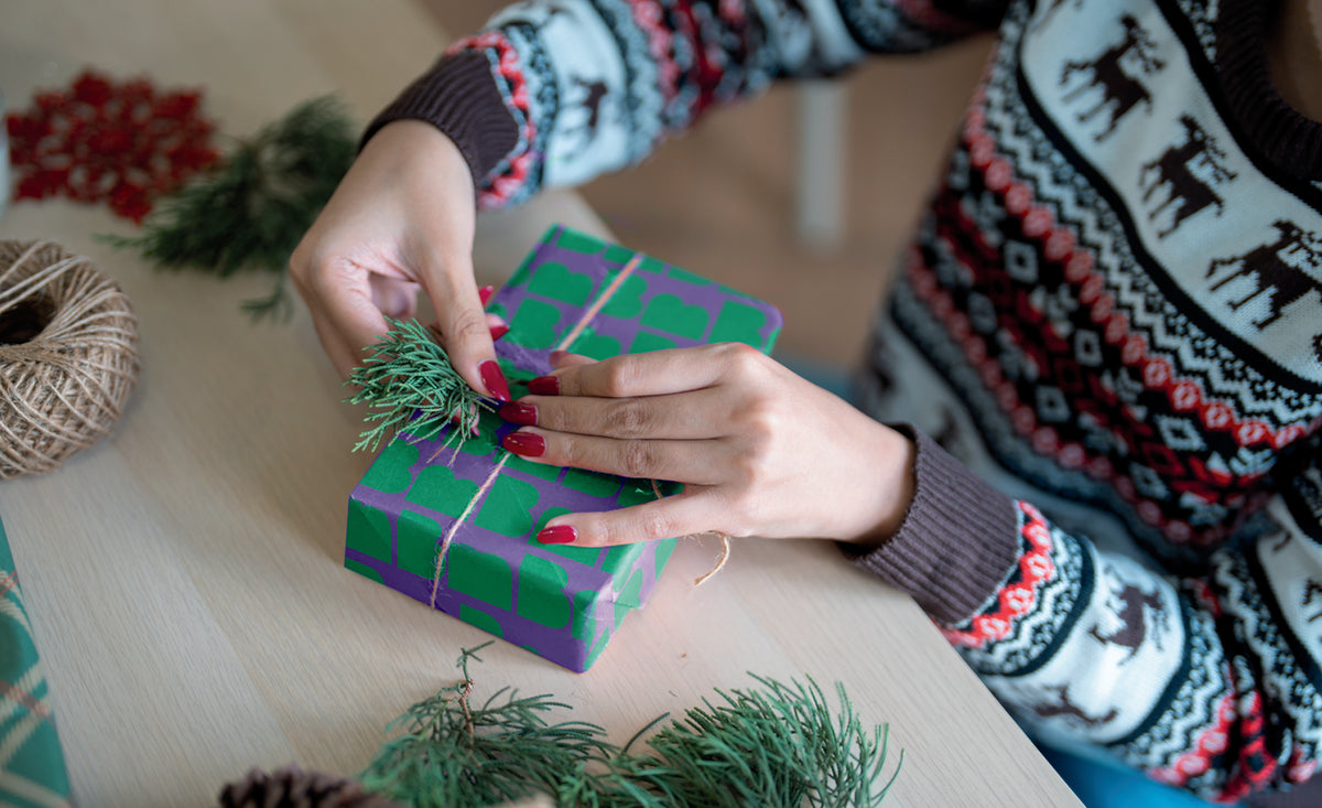 Comment avoir un Noël durable avec des enfants en bas âge : Astuces pratiques pour une parentalité éco-responsable