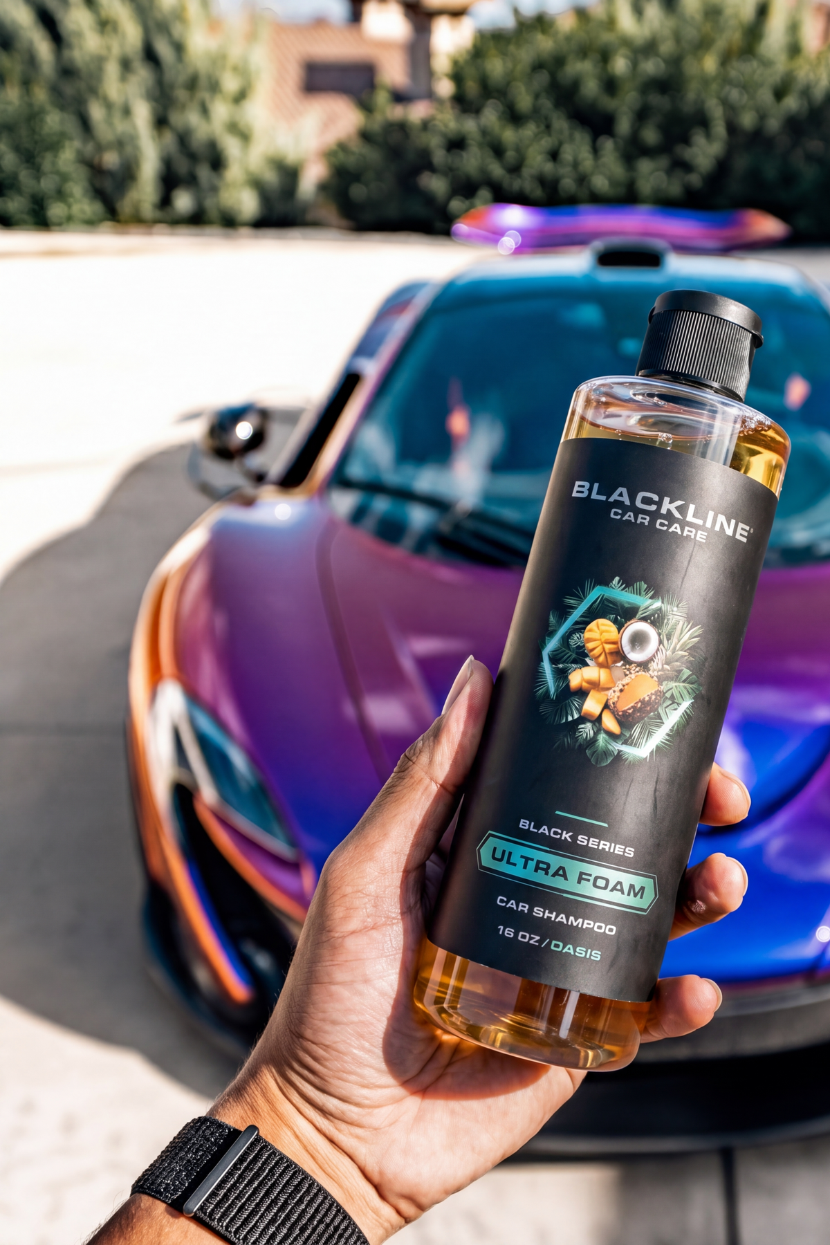 Ultra Foam Oasis 64oz on a foam-covered car.