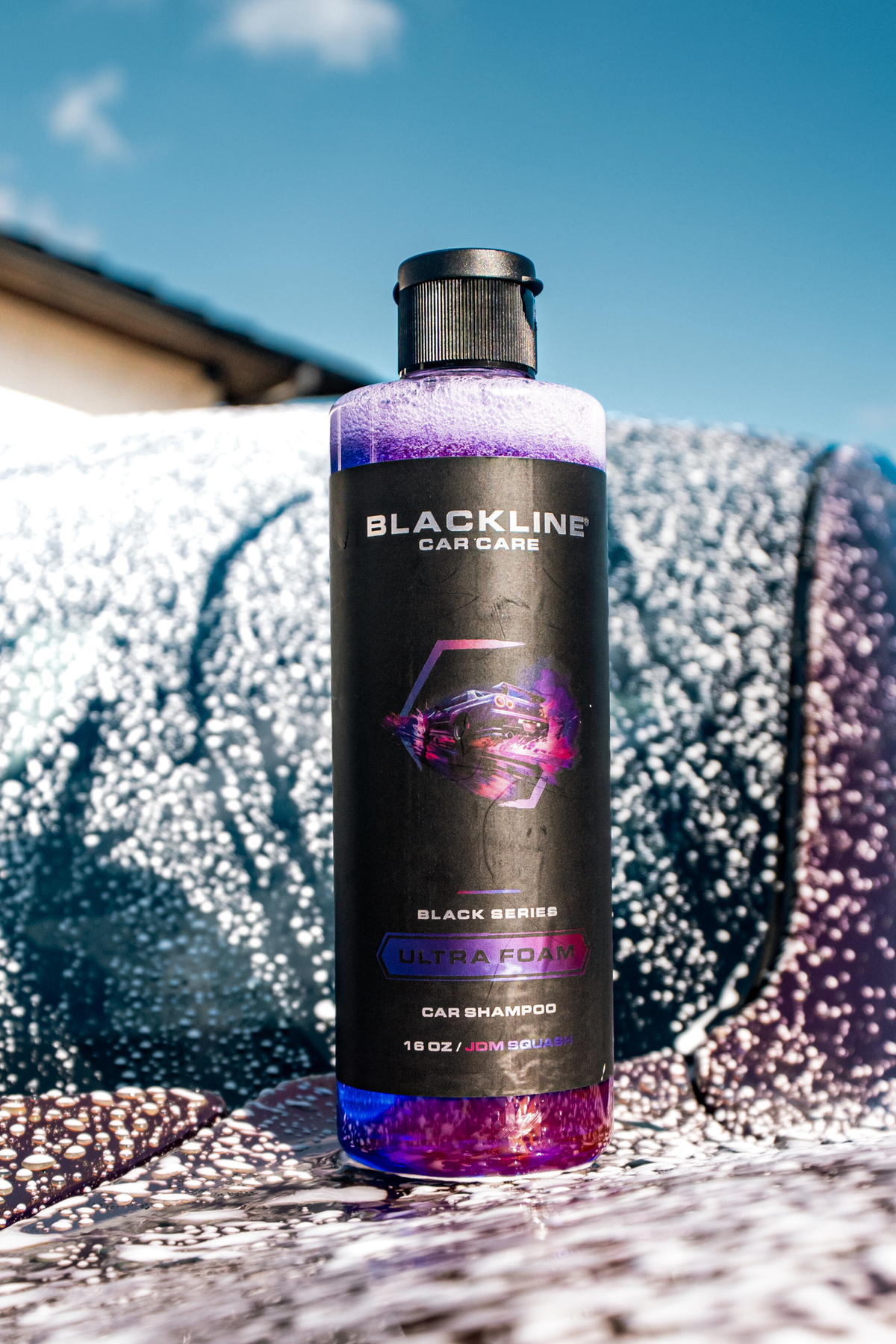 Blackline Ultra Foam 64oz JDM Squash lifestyle photo during a foam wash.