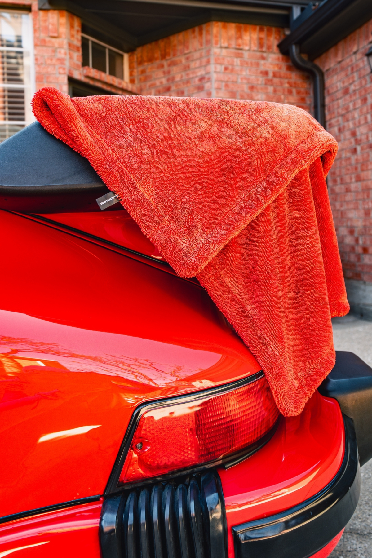 Blackline twisted-loop microfiber drying towel, additional product or lifestyle shot.
