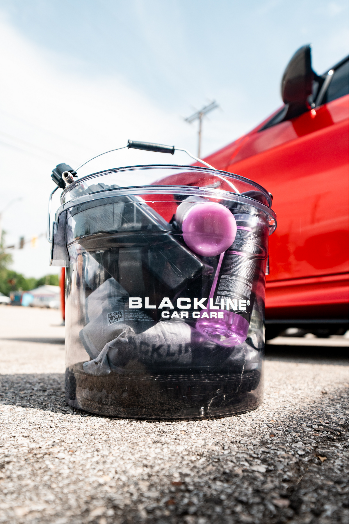 Blackline Detailing Bucket lifestyle photo, second composition.